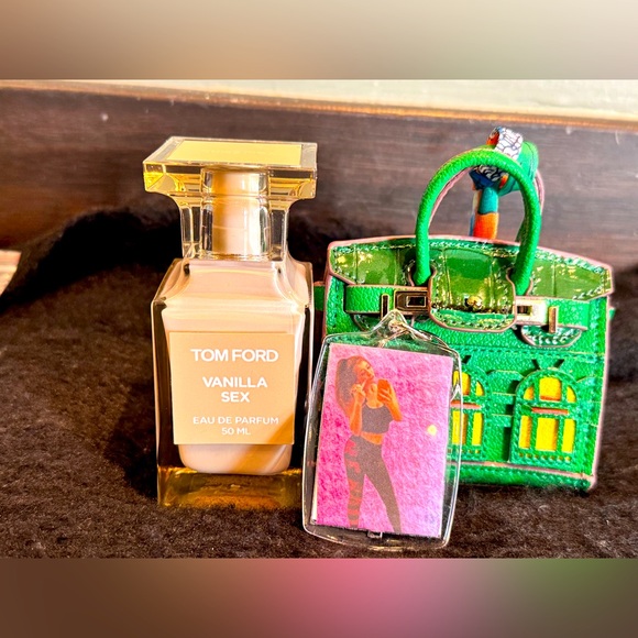 NWT PAIR OF Custom made double sided key holder/ bag charm - Picture 8 of 10